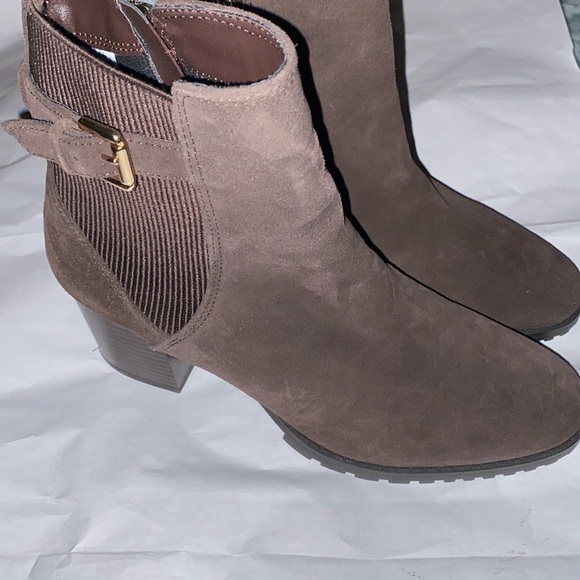BLONDO Talyn Waterproof ankle booties​ - Picture 2 of 12